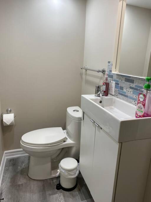 Entire Basement With 3 Bedrooms Niagara Falls Exterior foto